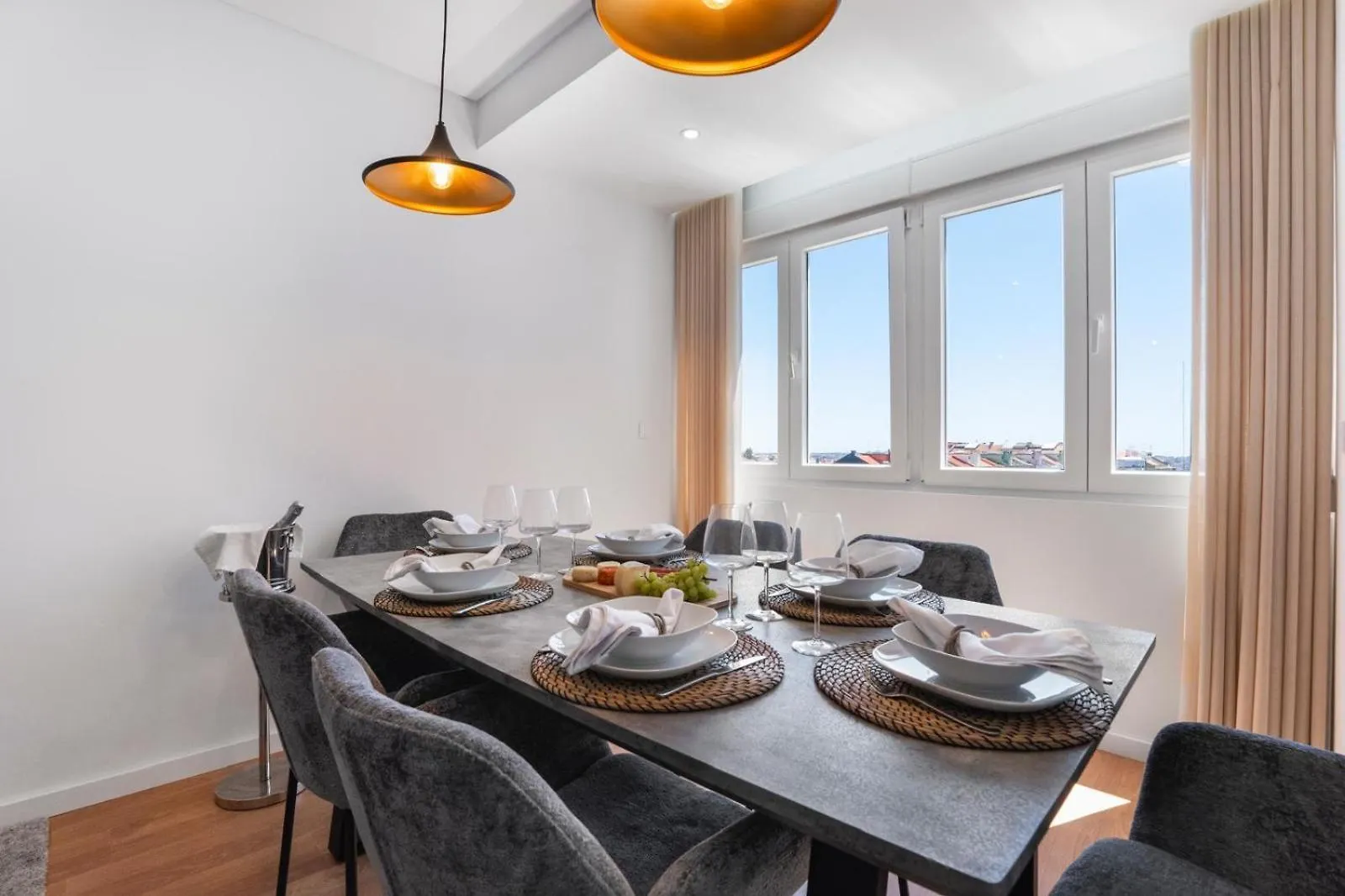 Modern Apartment By Cm Properties Amadora 0*,